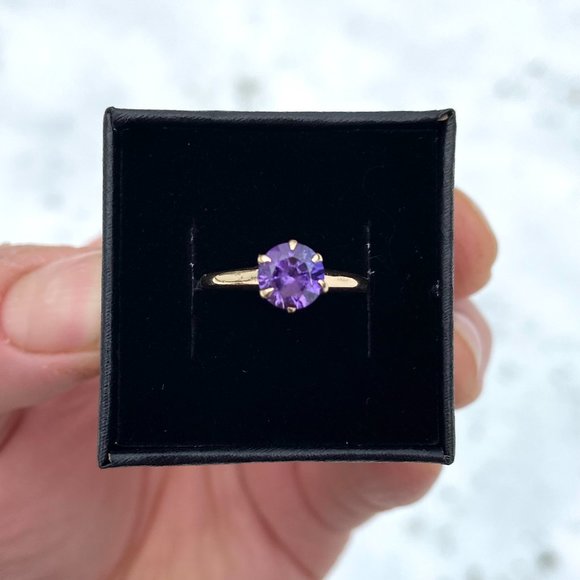 radiance1992's tweet photo. So good I had to share! Check out all the items I'm loving on @Poshmarkapp #poshmark #fashion #style #shopmycloset #pandora: https://t.co/96T3CdcFHV https://t.co/u2XN0VHUzk