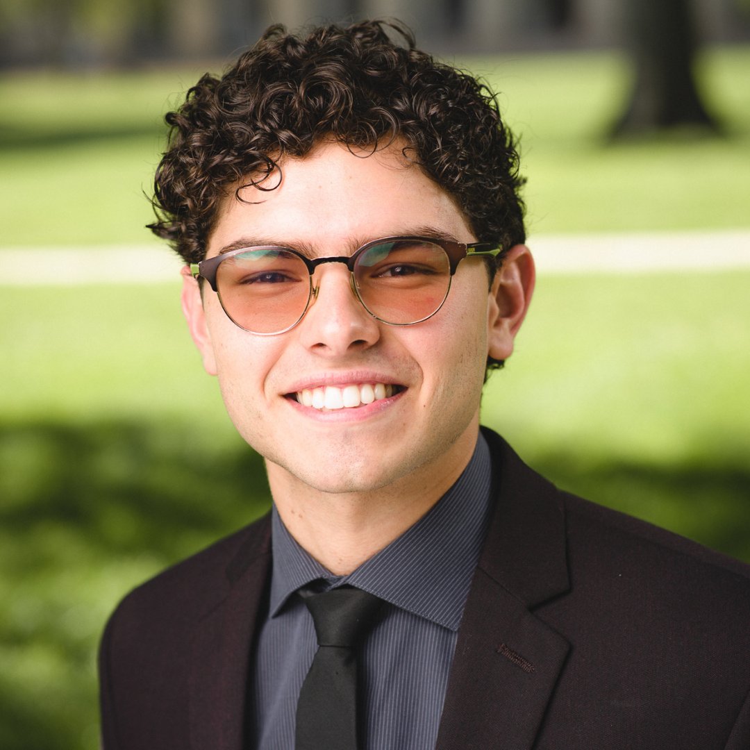 ufippd's tweet photo. Our student spotlight this week is Manuel Cortés! He is pursuing a Computer Science degree and a Biomedical Engineering degree. He's on team F.A.S.T. and his project sponsor is Fanatics.

His hobbies include participating in triatholons and reading.
#ufippd #GatorEngineers 🐊 https://t.co/AFgskARxZO