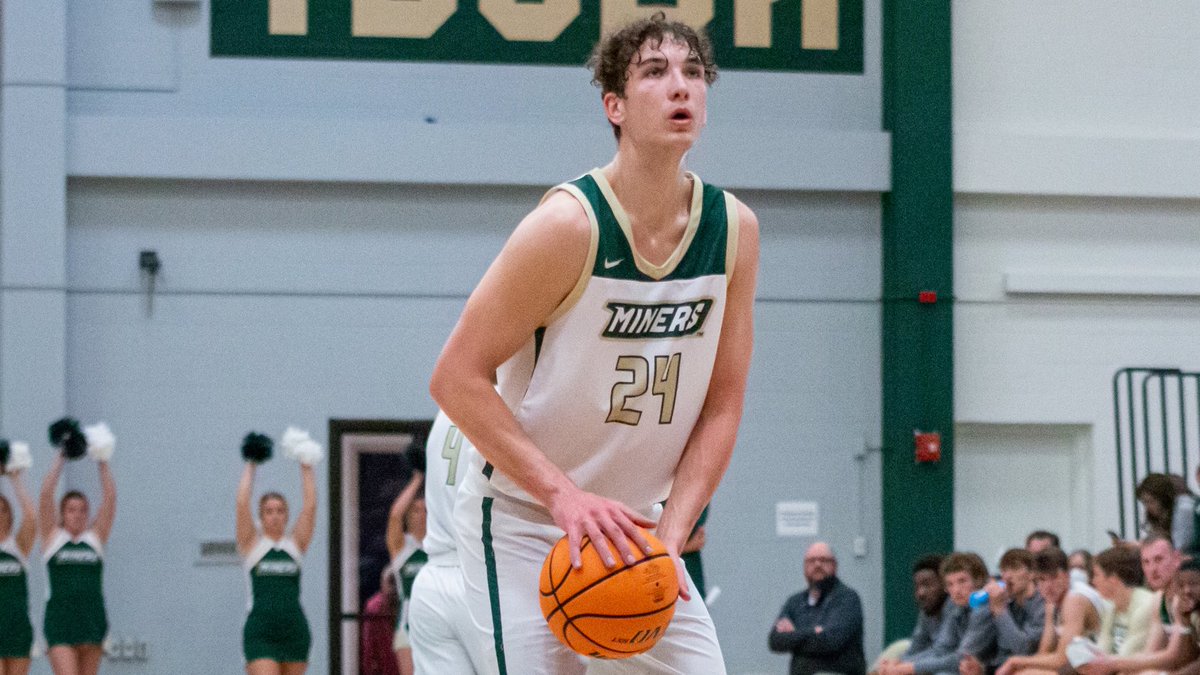 TP4PT's tweet photo. 🚨 Transfer Portal Spotlight

Ryan Parker
6’7” 215
Forward
Missouri S&amp;T (D2)
2 Years of Eligibility Remaining

2021-22 Stats (28 Games):
📊 7 PPG, 5 RPG, 1 APG, 40 FG%

📶 26 Career Starts, 290 Career Points.

#TP4PT #TransferPortal https://t.co/hsjpUw167z