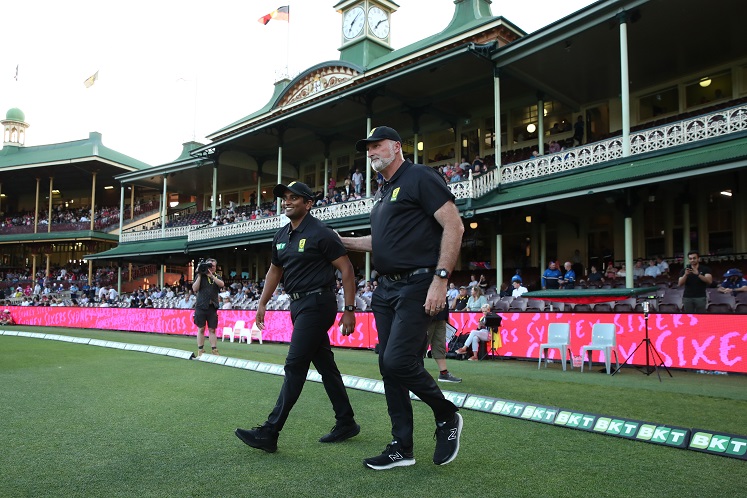 nswcusa's tweet photo. Sharad Patel makes his #SheffieldShield debut today in Hobart - our 86th member to umpire at this level - we wish him well for #TASvWA 🙌

Read more: https://t.co/vwVdGKos1c https://t.co/u3ZCTSGkW0