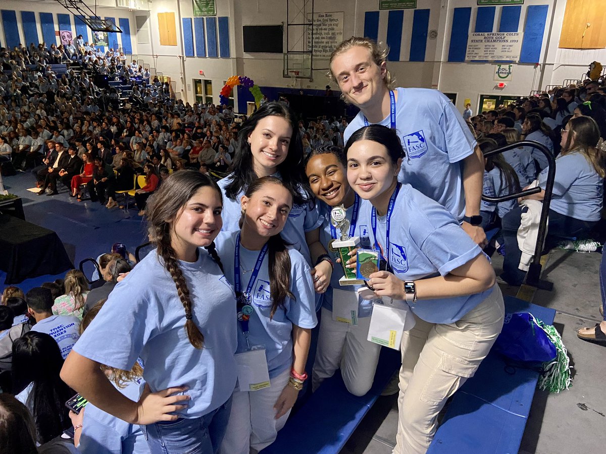 bocaratonhs's tweet photo. Our leadership students attended the state conference in Coral Springs. They won 2nd place in the Member Motivation category and received gold for their medallion book🏅 Congratulations! 👏🏻🐾 #gobobcats #studentleaders https://t.co/7ZKCCnc5HQ