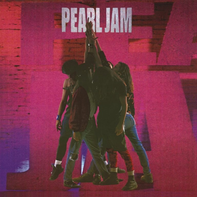 ReturnofR's tweet photo. Ten OR Dirt? #Ten #PearlJam #AliceInChains https://t.co/D8AvG6frCk https://t.co/SqgnzR2aFg