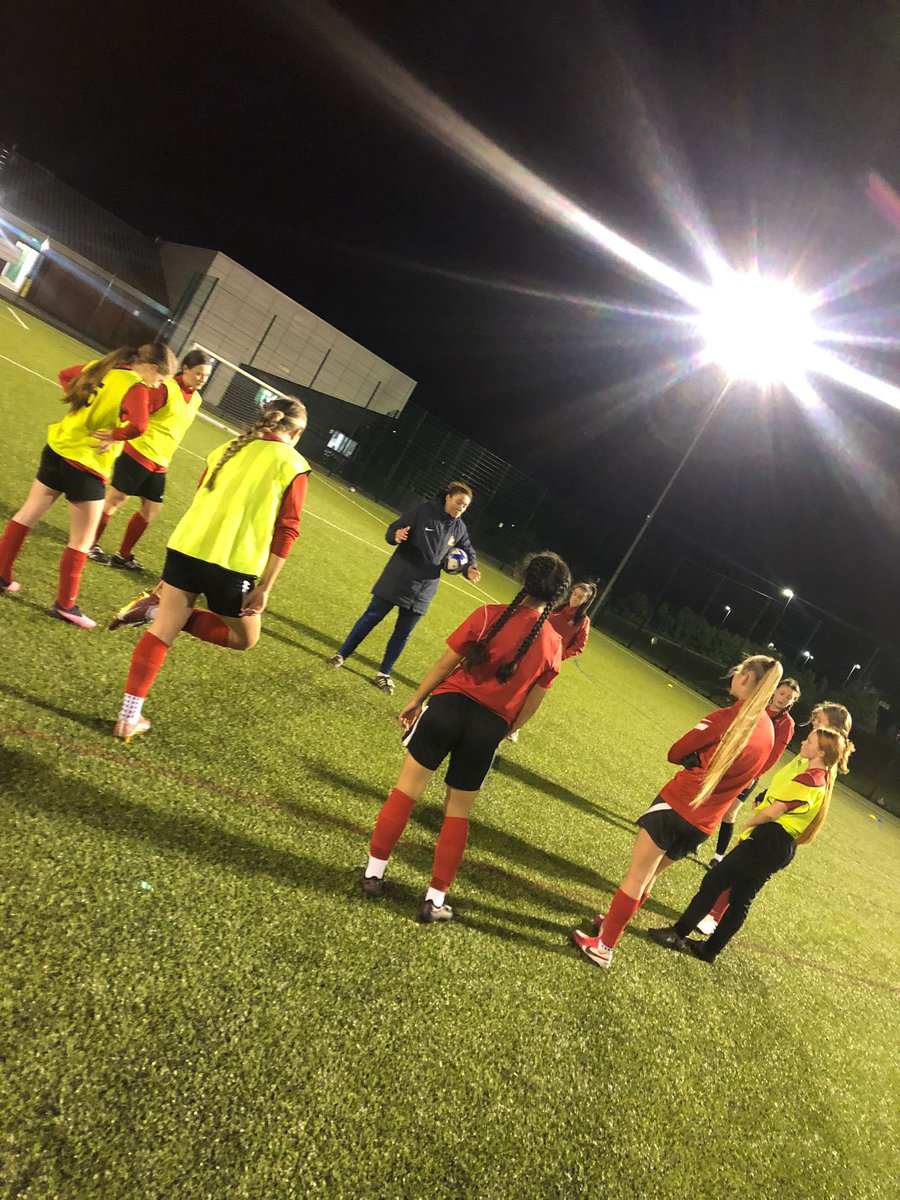 SunderlandRTC's tweet photo. Brilliant night for the @SunderlandRTC @SAFCWomen pathway this evening - our u12 & u16 RTC, PDC and Day Release programme girls having the opportunity to play and train together - the u16s even had first team management duo @mel_anie_7 & @StephLibbey taking the session π΄βͺοΈπ΄βͺοΈ https://t.co/keafW5KtkW