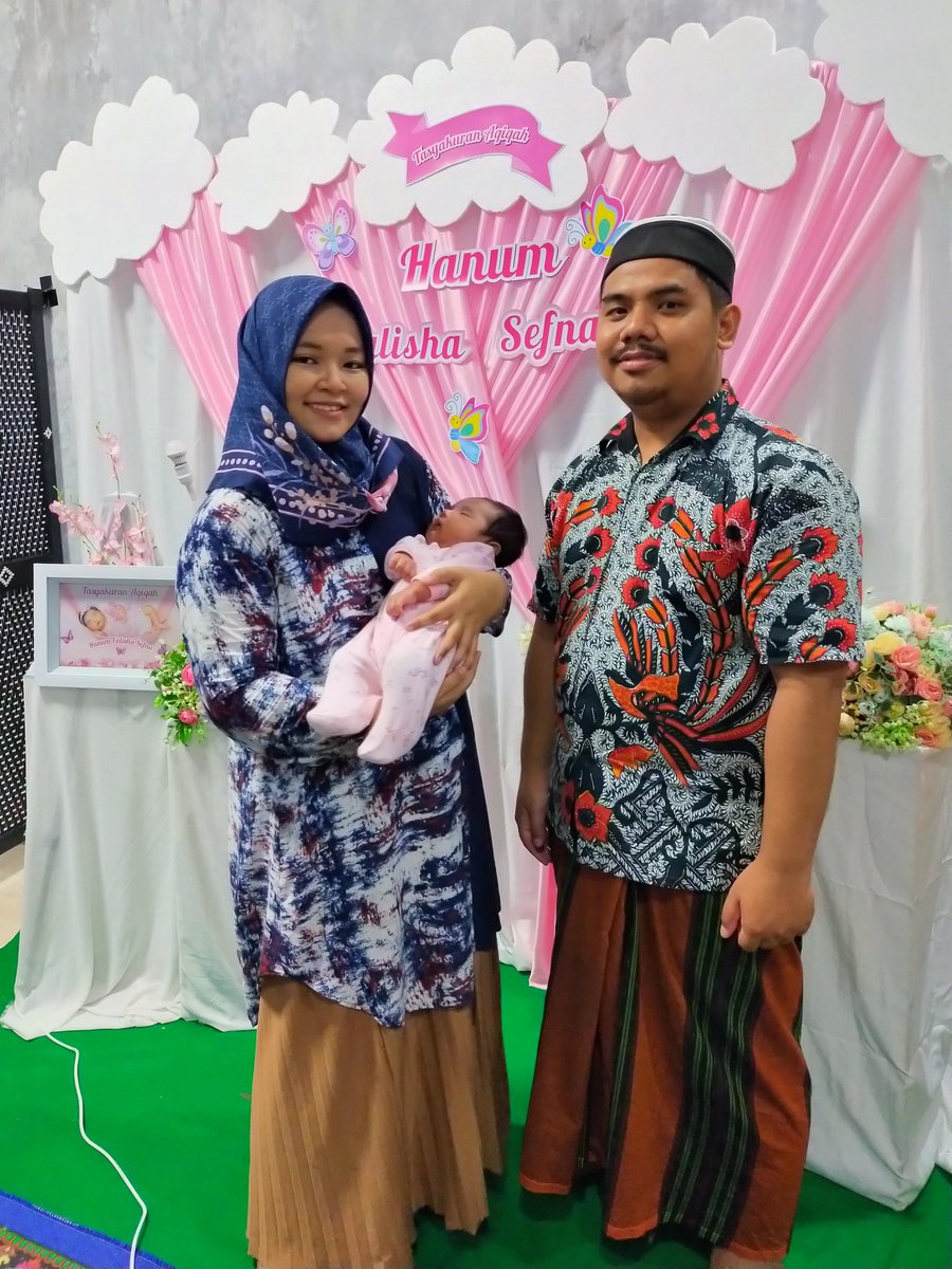 Ana_Wachida's tweet photo. Masyaallah Tabarakallah acaranya dek Hanum ❤️❤️ https://t.co/5dYJnrmnT0