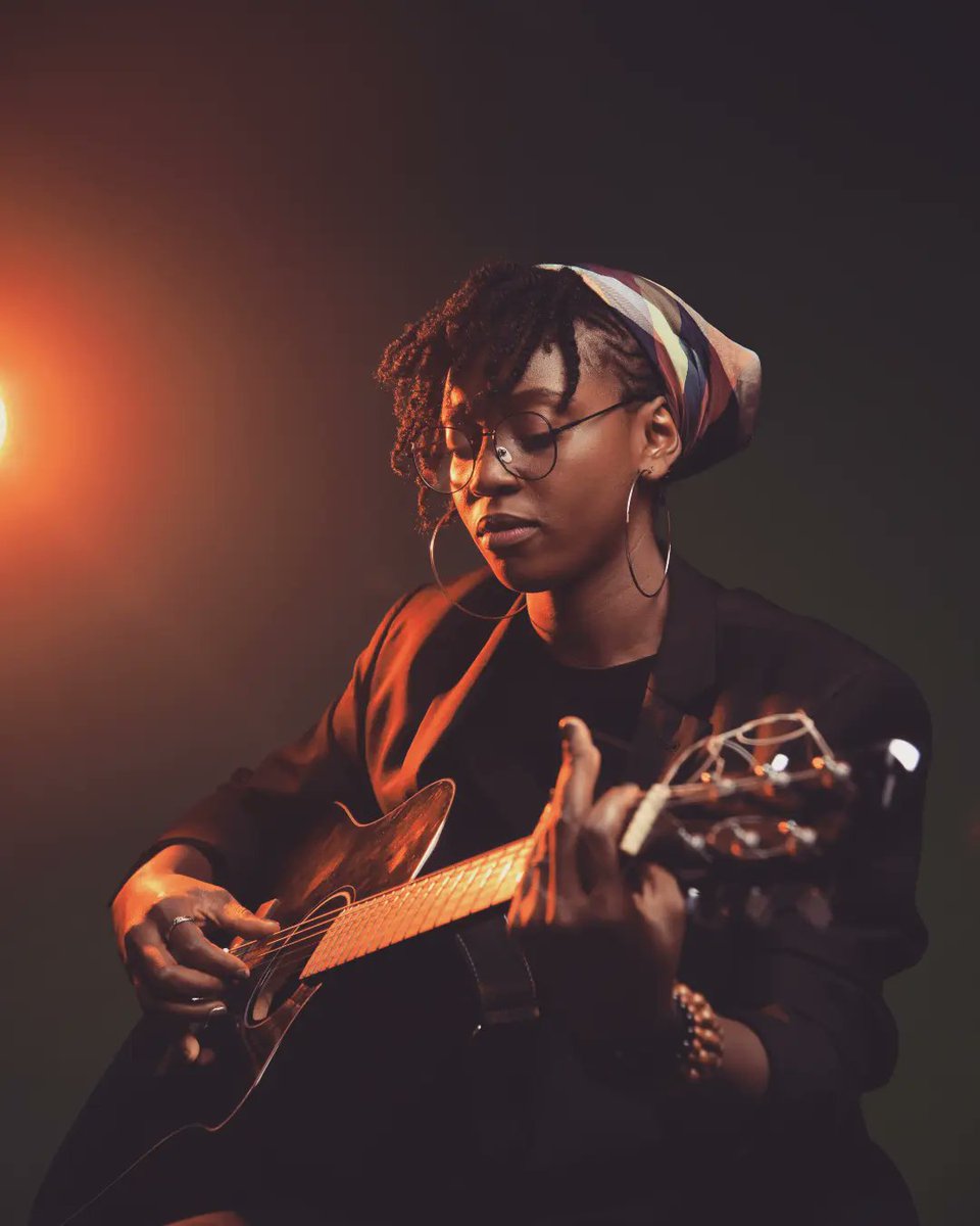 I wrote a caption and then erased it.
.
#singersongwriter #artist #musician #performer