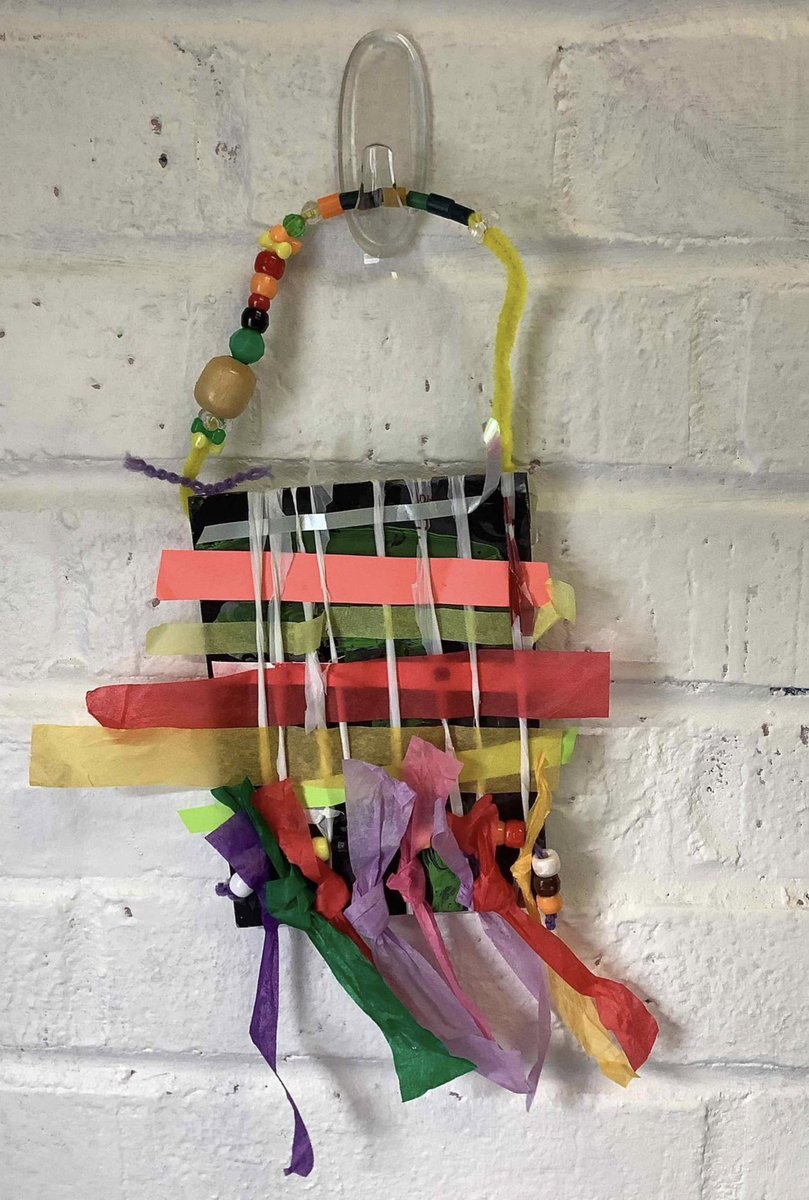 getreadytoARTY's tweet photo. Fifth Grade stayed a little closer to home in North America. They learned about backstrap weaving in Guatemala inspired by the book Rainbow Weaver. Students used found objects to weave. 🧶 https://t.co/nnre1A7s1f