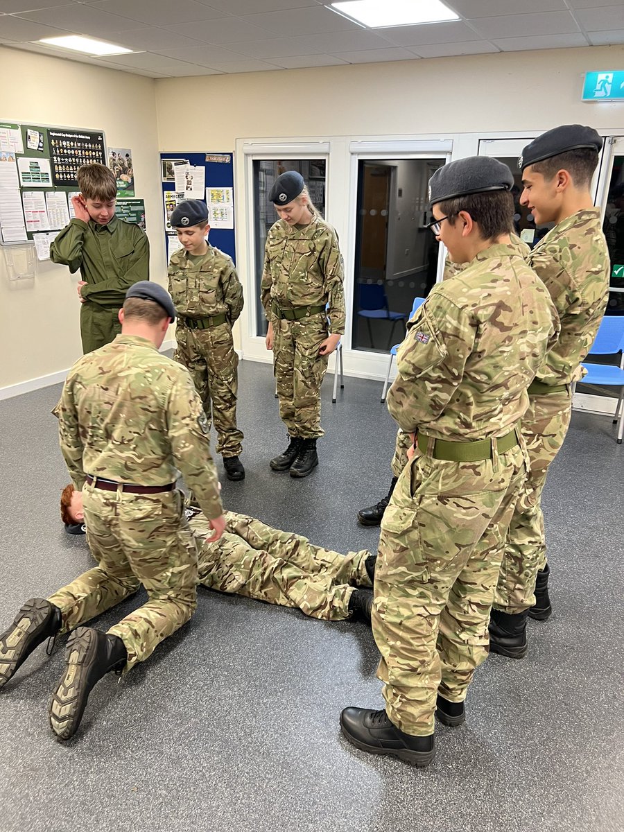 2494Portishead's tweet image. Polishing our first aid skills and basic life support tonight at @2494Portishead @BgWing @aircadets #lifeskills #whatwedo #basiclifesupport