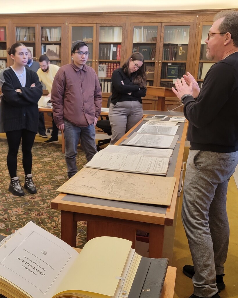 Special Collections hosted the Architecture 143 class with Prof. Samantha Jaff to learn about the former Bethlehem Steel site and methods of research for a design project later in the semester. Highlights of this class were the map of South Bethlehem and… instagr.am/p/Co5kPOGpimy/
