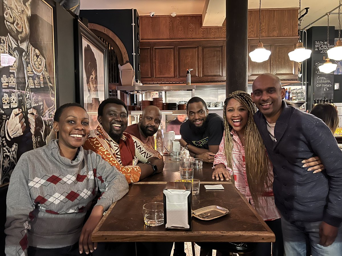 NateKorl's tweet photo. Best way to spend the Monday evening with @gbengasesan, @eb_ball, @Gosbert and the awesome @JuneAngelides. Thanks Chairman @cyberdees for organizing this dinner 🔥🔥🔥

#DeesSuperClub https://t.co/25wnUT94GN