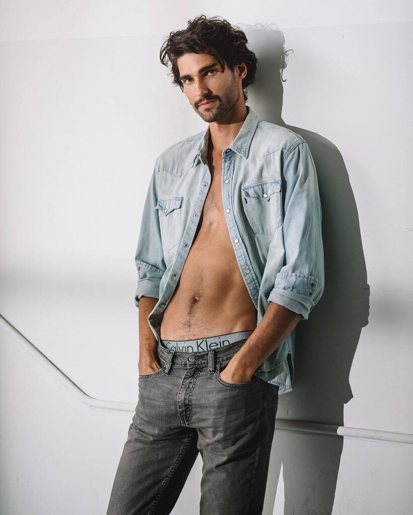 johnsmillercom's tweet photo. Welcome new face: @iansquiers of @_wolvesmanagement! 
 
#modelingagency #wolvesmanagement #apparelphotographer #compcard #denverfashionphotographer #fashionphotographer #lookbookphotography #denverphotostudio #fitness #activewear #millermade 
 
Photograp… https://t.co/uyMfjUnZrQ https://t.co/GoZwGEkO7b