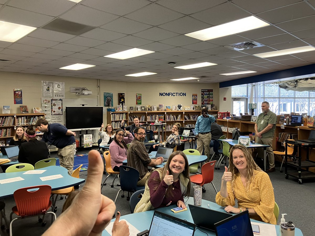 And THAT’S A WRAP!!! @AntiochESNC Teachers receiving and setting up their new Laptops today!!! All Schools now complete!!! 👍👍 @JamesP2448 @AGHoulihan @UCPSNC