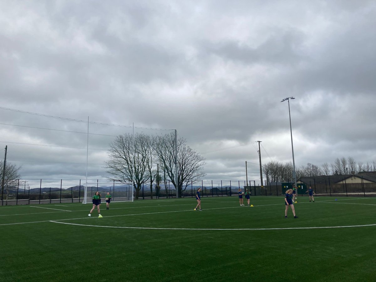 🟢🟡Today was another milestone in our school with the opening of our new 4G pitch and Miss McCarron’s Year 8 PE class were delighted to be the first group to play on it. 😀🟢 🟡
#EveryChildEveryChanceEveryClassEveryDay <a href="/StjoesPE_Sport/">St Joseph's PE_Sport</a>