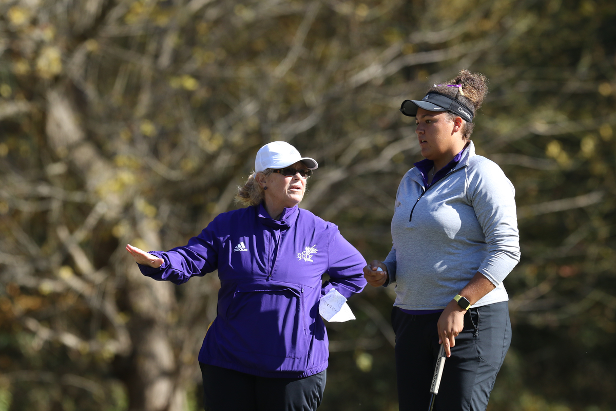 Valkyrie_Sports's tweet photo. Sophomore Helena Noel is tied for the tournament lead with 15 pars in the opening round! #GoValkyries 

📰https://t.co/VTs0xzSCzg https://t.co/g8gGyQg4BR