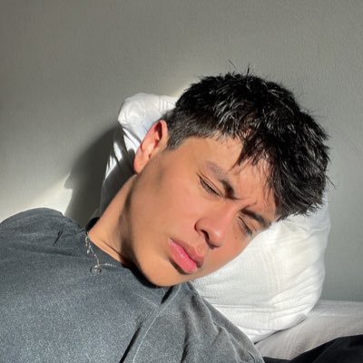 alejandroortxz's tweet photo. #NewProfilePic os mola o que gente ? https://t.co/bmcvdz4Z7u