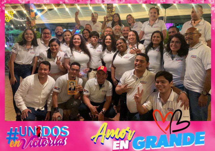 💥El grupo #UnidosEnVictorias unidos bajo una sola bandera, cultiva Amistad, Compañerismo y llevar al pueblo las buenas nuevas de la Revolución, Restitución de Derechos, con la mirada puesta en el futuro de Paz y Prosperidad.

#AmorEnGrande
#UnidosEnVictorias 

<a href="/FloryCantoX/">Flor y Canto 🇳🇮</a>