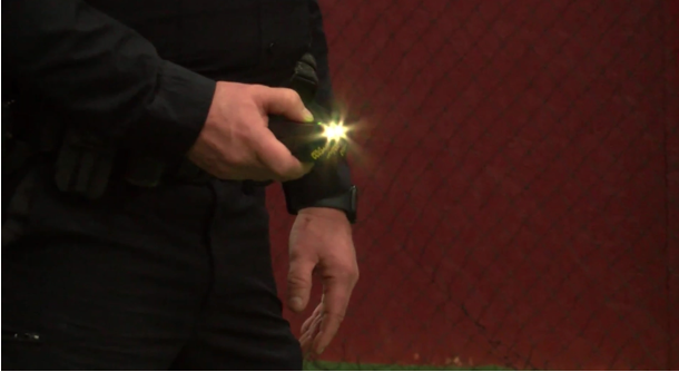 WrapTechInc's tweet photo. Local broadcast News Channel @WJHL11 in Bristol, Virginia showcased how BolaWrap #SavesLives and #SavesCareers in a recent news segment .

https://t.co/WN4QyP5S2v 

 #wrap  #saferpolicing #saferoutcomes #lawenforcement #comunitypolicing https://t.co/6QowPHQIZE