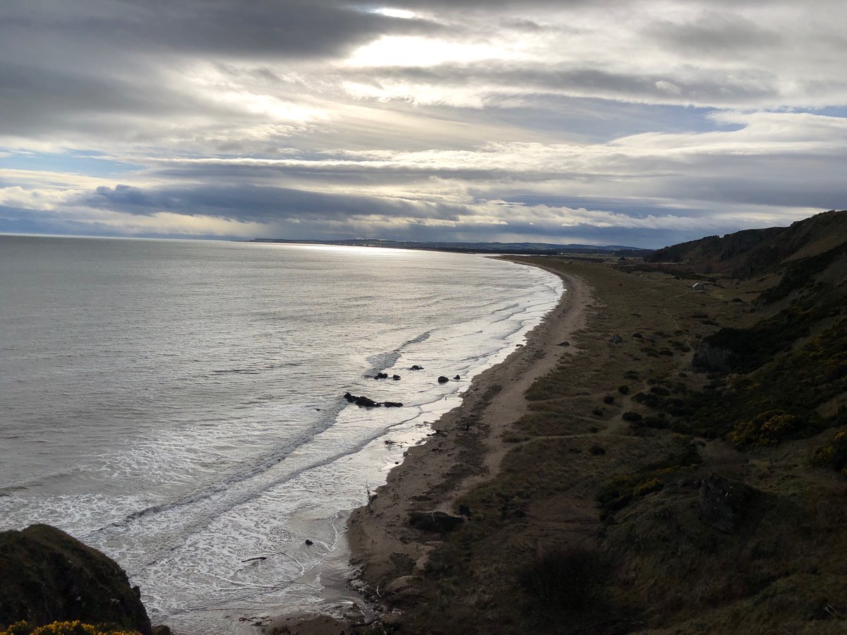 DocHarleyMD's tweet photo. Have you noticed the large tides lately? Here are some huge tidal variations captured by the community from around the world captured from our network of #CoastSnap stations, starting with: 1) St Cyrus, Montrose, Scotland https://t.co/wjS5W5UQgq