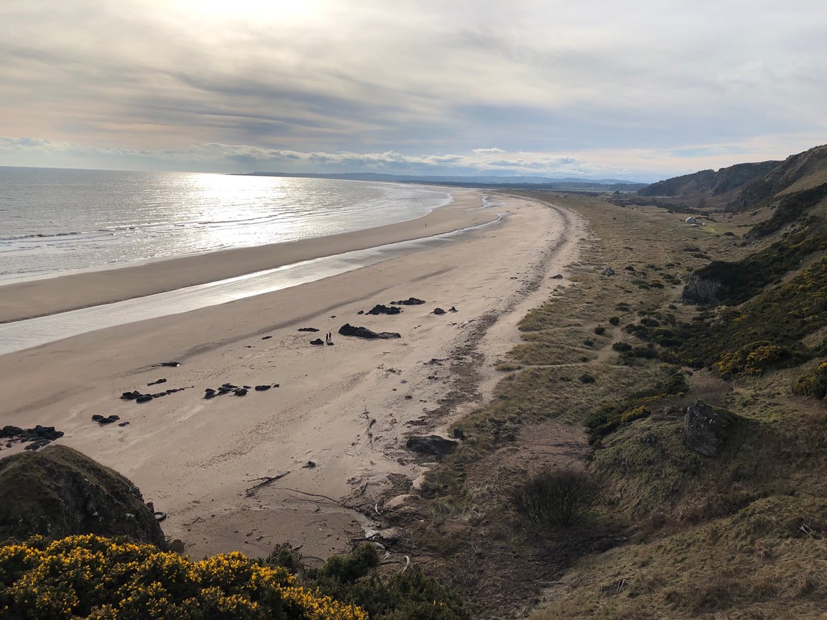 DocHarleyMD's tweet photo. Have you noticed the large tides lately? Here are some huge tidal variations captured by the community from around the world captured from our network of #CoastSnap stations, starting with: 1) St Cyrus, Montrose, Scotland https://t.co/wjS5W5UQgq