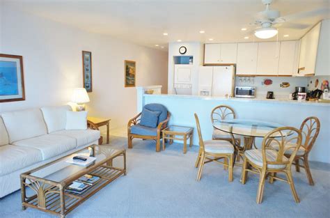 KCVacations's tweet photo. 🌴 #Hawaii Vacations Rental: Sea Village 3210 

This one-bedroom, one-bath condo is located in the oceanfront Sea Village complex. It's a mile south of downtown Kona along Alii Drive.  
Learn more: https://t.co/O6QsNm8gZ8 https://t.co/YxMpB7hwOq