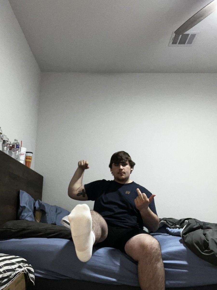 alphamastermax's tweet photo. You fucks make me sick get in my dms now and empty those wallets💰 @StidwillBrett @MASTER_UPDATES @FOOTMASTERSRT @BestFootMasters @18_fitness_boys @masterjockpromo @alphamaleworld1  @obedientgaysub @CuteHotBoys @FOOTMASTERSRT #footaddict #footsub #cashmaster #humanatm https://t.co/p4ExW3QEkg