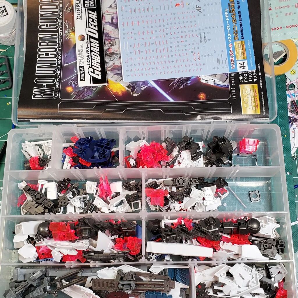 backstept's tweet photo. Instagram is being weird about cropping. It's about time I actually paint something again! Getting it ready!

#rx0 #rx0unicorn #unicorngundam #gundam #gunpla #gundamstagram #gunplanetwork #gunplabuildersassociation #builderssupportbuilders #mastergrade https://t.co/evHzQBRka5 https://t.co/VdBl70oY7w