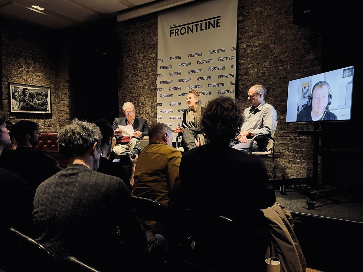 hidarikun's tweet photo. An excellent @frontlineclub event this evening, Photography: Ukraine Through the Lens. Alexey Furman, Jessica Daly, Heathcliff O’Malley all showing examples of their work, discussing the situations and answering questions. #ukraine #frontlineclub #frontlinephotography https://t.co/YYoNJWDYAi