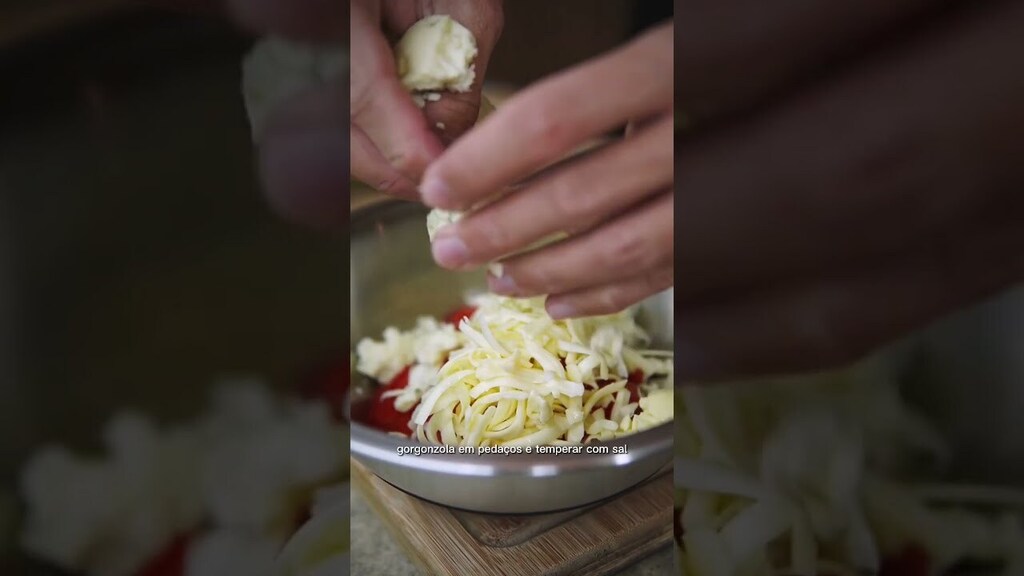 cookfork's tweet photo. Mais uma receita no ar! Abobrinha recheada com gorgonzola! Veja: https://t.co/3Wr82EEhTp