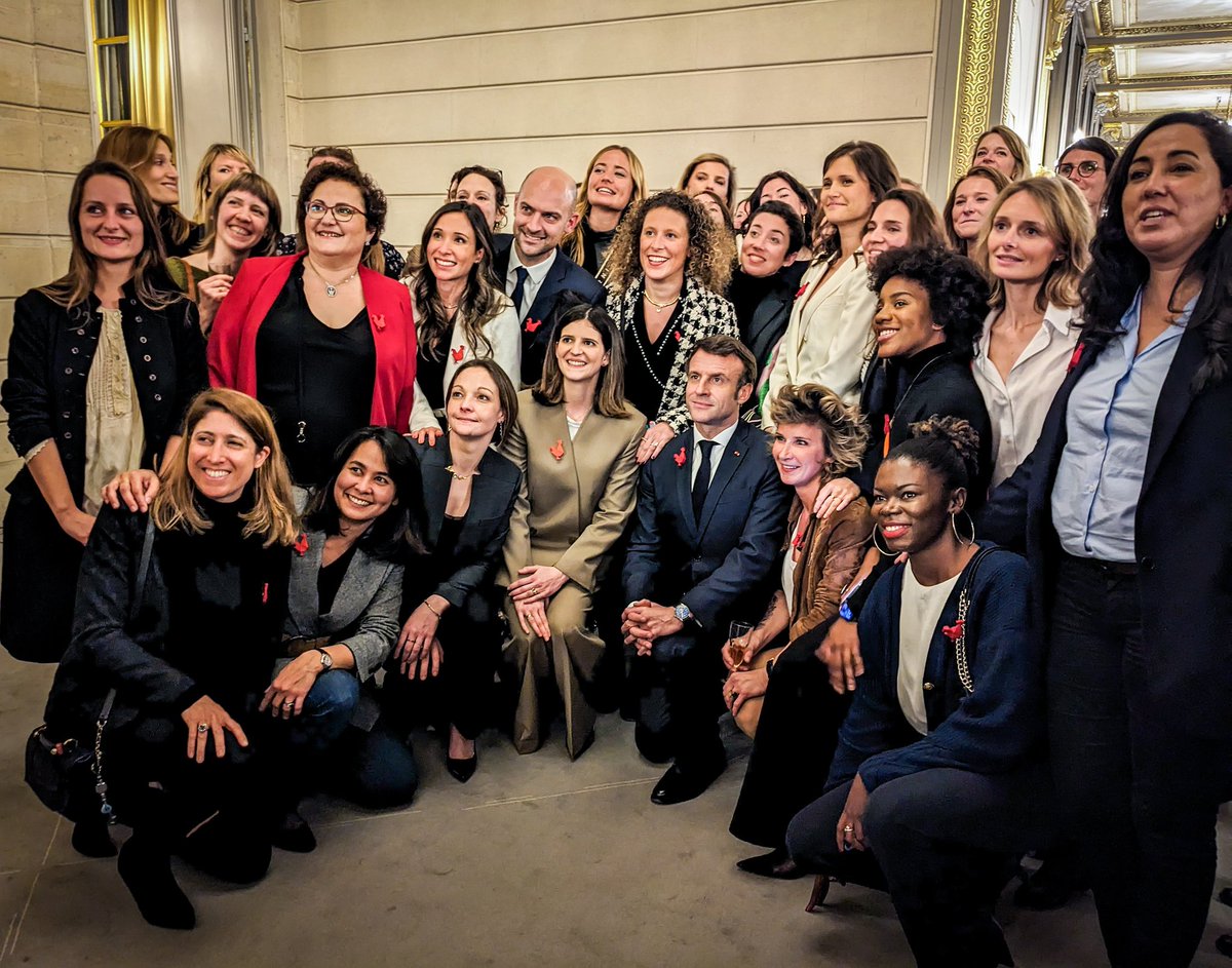 La grande famille de la French Tech réunie à l'Élysée par <a href="/EmmanuelMacron/">Emmanuel Macron</a>. Les défis sont nombreux : cap sur 2030 !