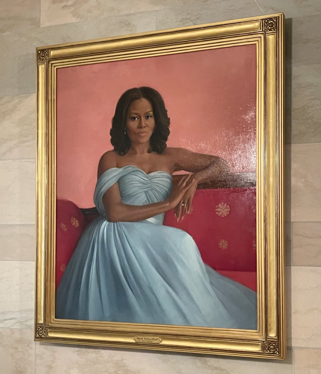 nighjonah's tweet photo. 🇺🇸🏠Visiting the president on President’s Day? Groundbreaking. #whitehouse #presidentsday #president #washingtondc #history #portrait #art #sharonsprung #robertmccurdy #obama @whitehouse ⁦@pdherron⁩ https://t.co/wZ0gfzVZib