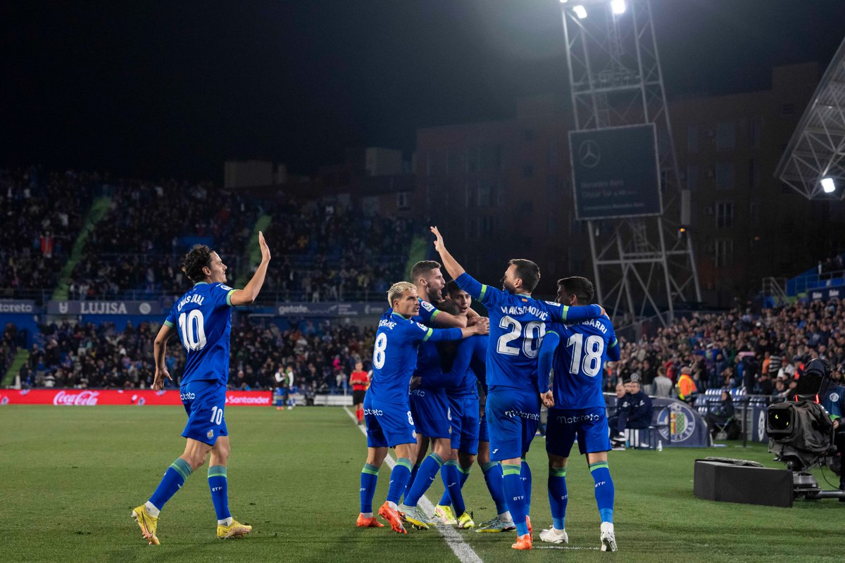 Lucha <a href="/GetafeCF/">Getafe C.F.</a>,  con gallardía,
tus jugadores leones son... 🎵🎶

#GetafeValencia | #LaLigaSantander