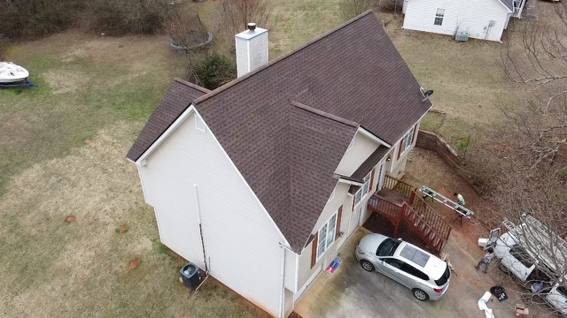 ProShieldGA's tweet image. 🏡 Welcome Home! 🏡

Tornadoes caused some serious damage to roof, gutters, and siding for Mr Flannigan down in Covington. 

No worries, the Pros at ProShield have him covered!

Let us cover you too….call anytime!

678-722-8904
Info@proshieldroofing.net