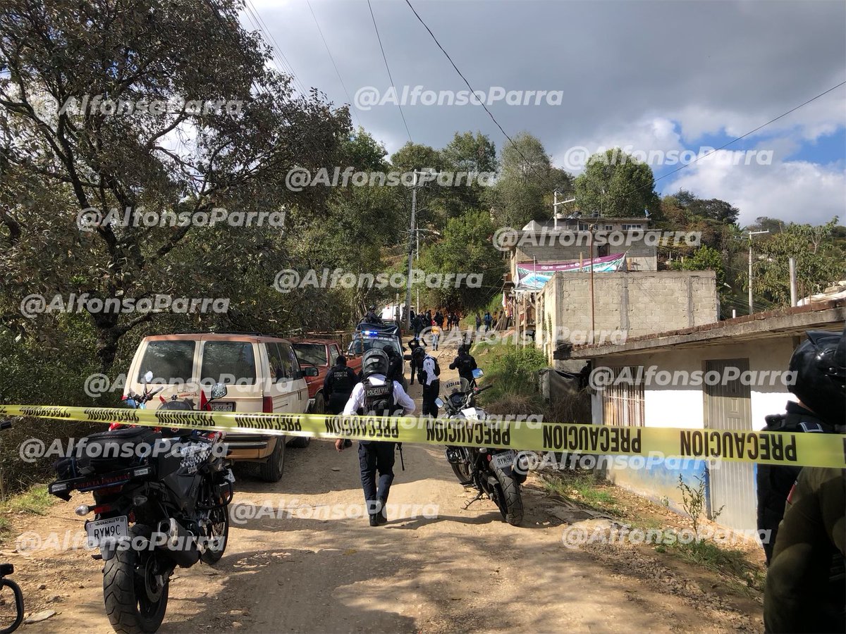 alfapc10's tweet photo. Un hombre resultó con una lesión por arma de fuego en la colonia #GuadalupeVictoria, fue atendido por paramédicos de @SP_Veracruz y trasladado a un hospital, el agresor se dio a la fuga. @VialidadXalapa https://t.co/BA6yxQXMMO