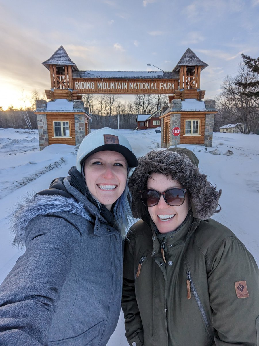 IBBtravel's tweet image. Couldn't have asked for better lighting as we arrived in @RidingNP yesterday! The East Gate looks absolutely stunning during golden hour. Gotta love the cotton candy skies from the nearby lookout too! #ExploreMB #DiscoverClearLake