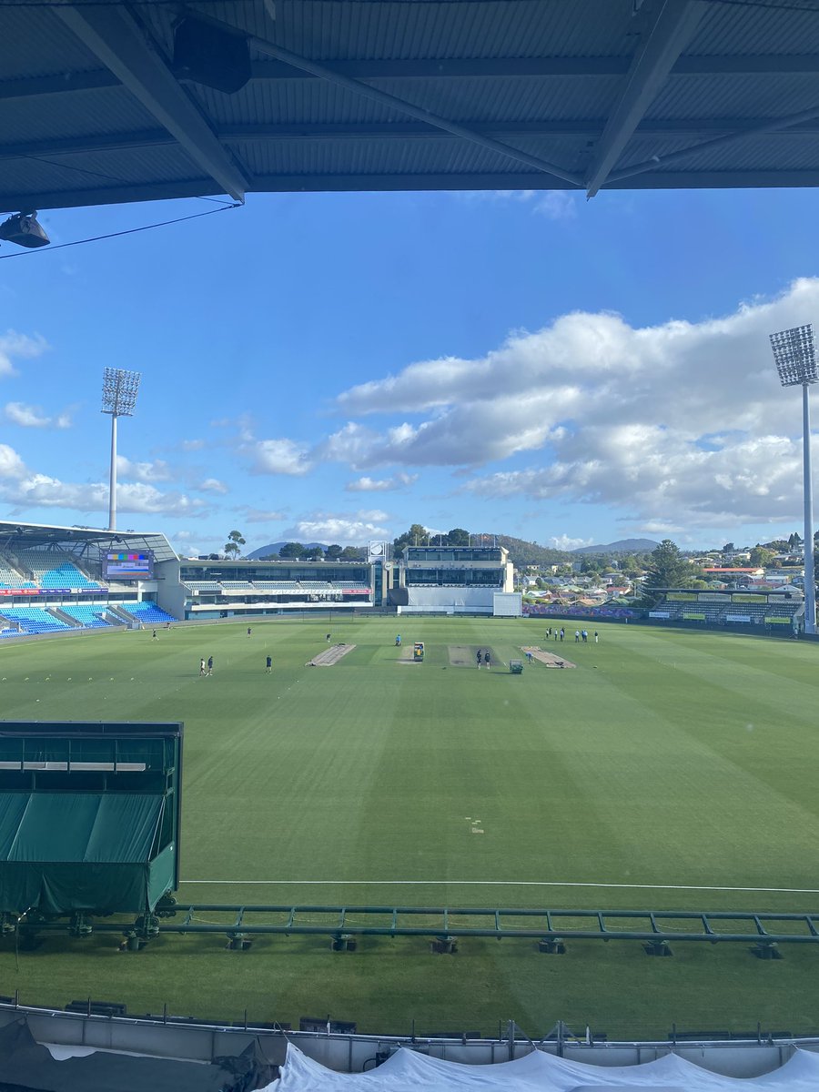 PeterNewlinds's tweet photo. Back into the shield and loving it 🏏.
Every ball live from @BlundstoneArena this week. Watch it all on @cricketcomau &amp; @kayosports @TasmanianTigers @WACA_Cricket #TASvWA #SheffieldShield https://t.co/tfmNICIueo