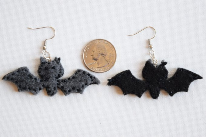Sierra_sky94's tweet photo. Fuzzy Bat Felt Dangle and Drop Earrings 

💗RT for support💗 https://t.co/I17NkSF26d