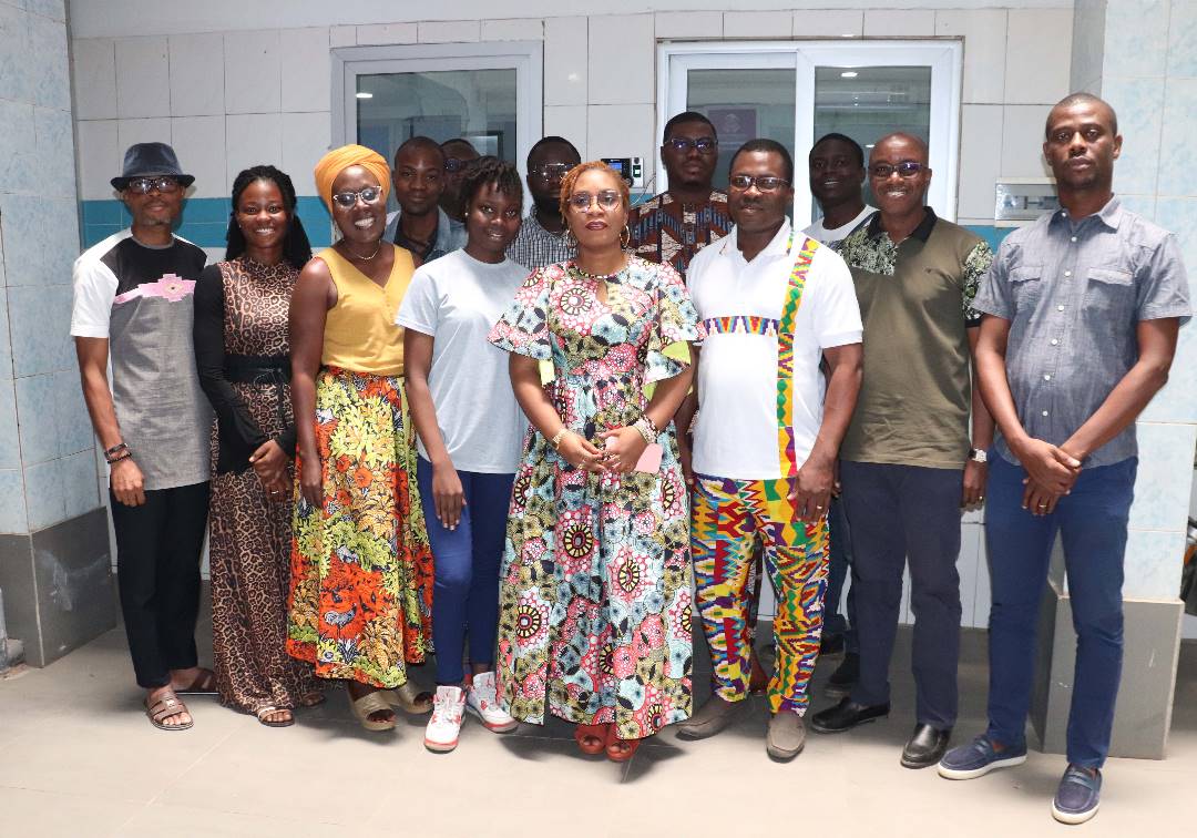 L'agora des Professionnels de la Communication (Aprocom) a renouvelé son bureau samedi dernier! 3 bureaux en moins de 10 ans d'existence! Bon boulot les gars! Bel exemple de la gouvernance partagée! <a href="/NaoleMedia/">Naole Média</a> <a href="/DidierKissode/">Didier KISSODE - IVLP🇹🇬🇺🇸</a>