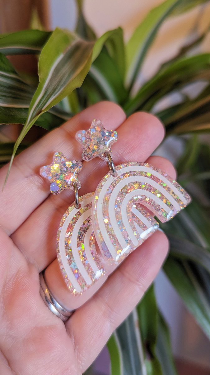 jazzythingsco's tweet photo. Literally think these might be the best earrings I've ever made 😍🥹 They're so glossy and sparkly ✨✨✨ https://t.co/K611PqVXmv