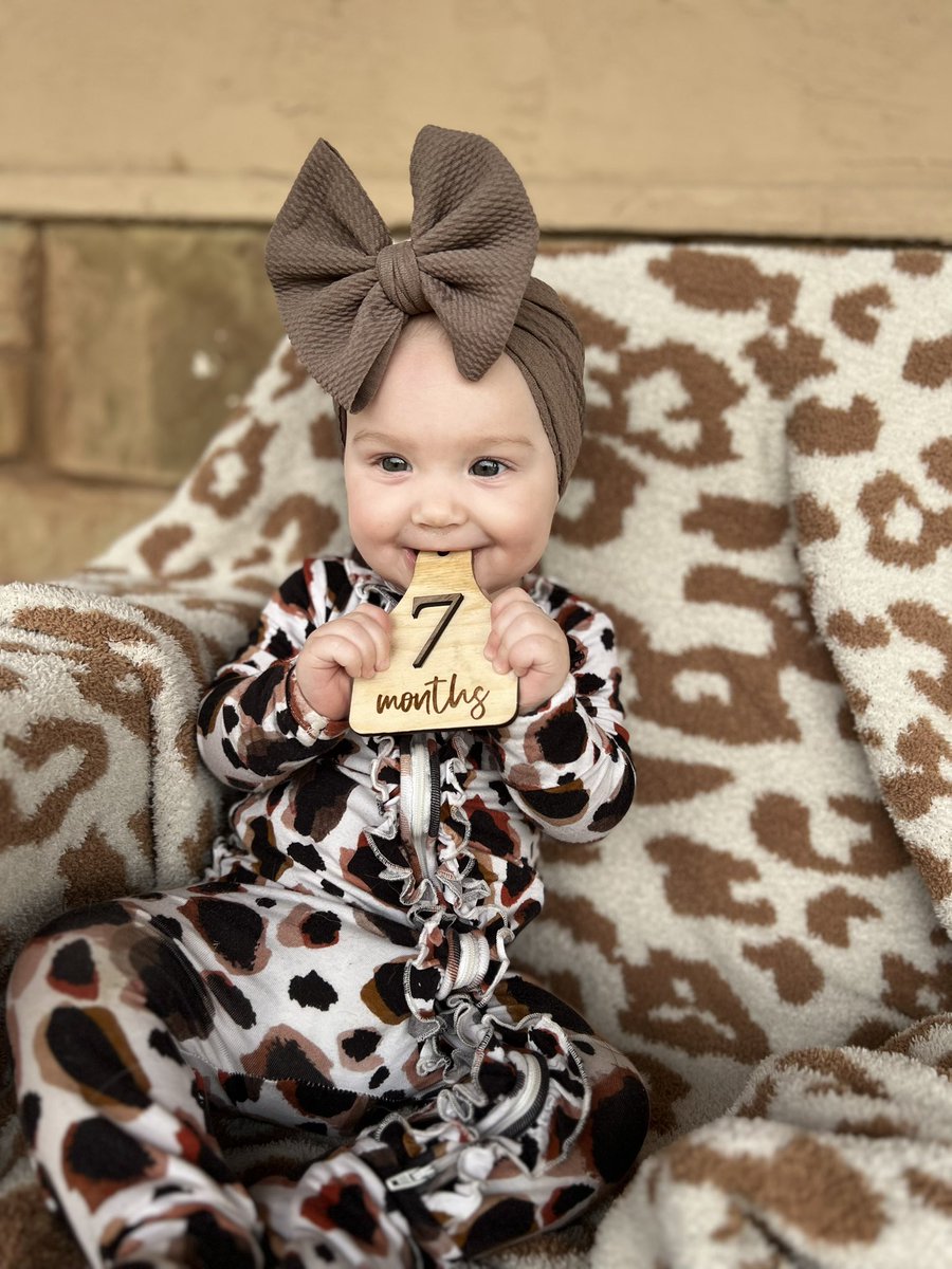 ssshelbybaker's tweet photo. our bestie girl is seven months old! 🫶🏼 https://t.co/MZraPnUlLi