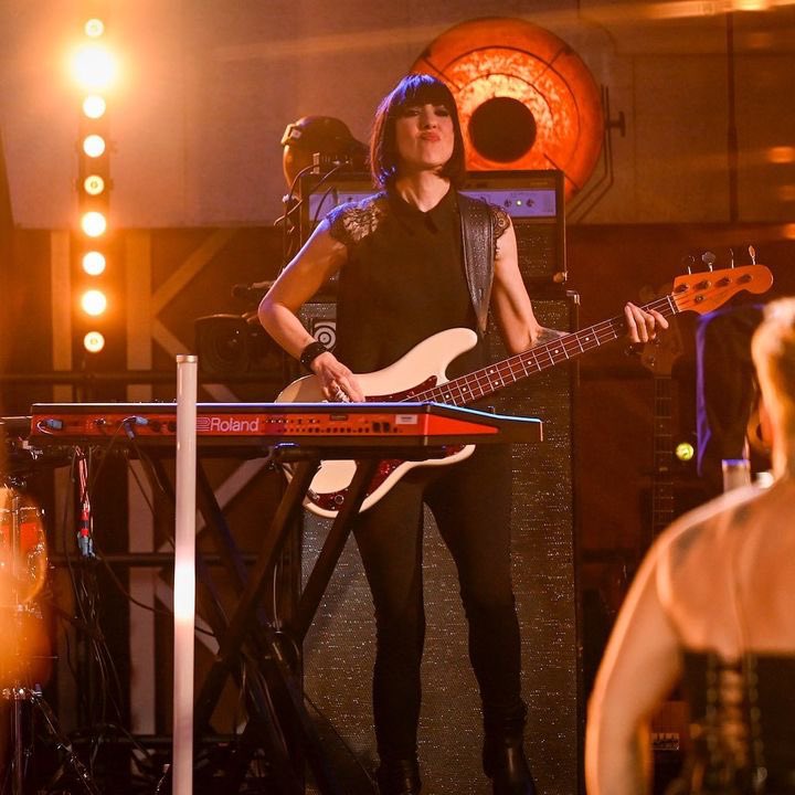 Bass facin’ at the BBC 🇬🇧😍🇬🇧📸 <a href="/jcwatkinsphoto/">jameswatkins</a> #bbcmaidavalestudios #trustfall #pinktrustfall