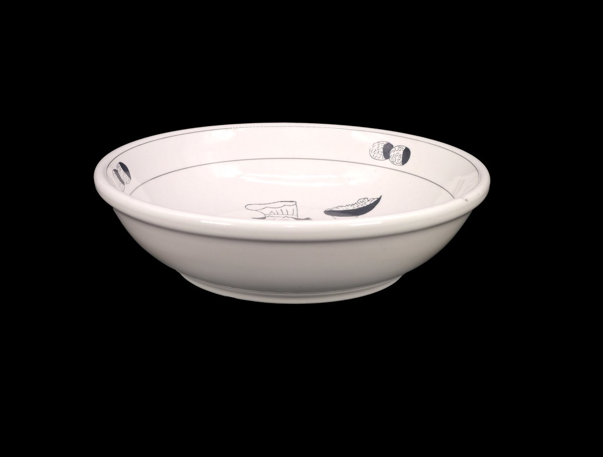G97816960Girl's tweet photo. Migo Superstone pasta serving bowl made in Italy. Pasta chef in center. https://t.co/VWOkUFluG9 via @Etsy #BuyfromGroovy #antiqueshop #tableware #vintagetableware #PastaNight #PastaBowl #PastaChef #servingbowl #MigoSuperstone #MigoItaly #EtsySellers https://t.co/VQQFs6BKGY