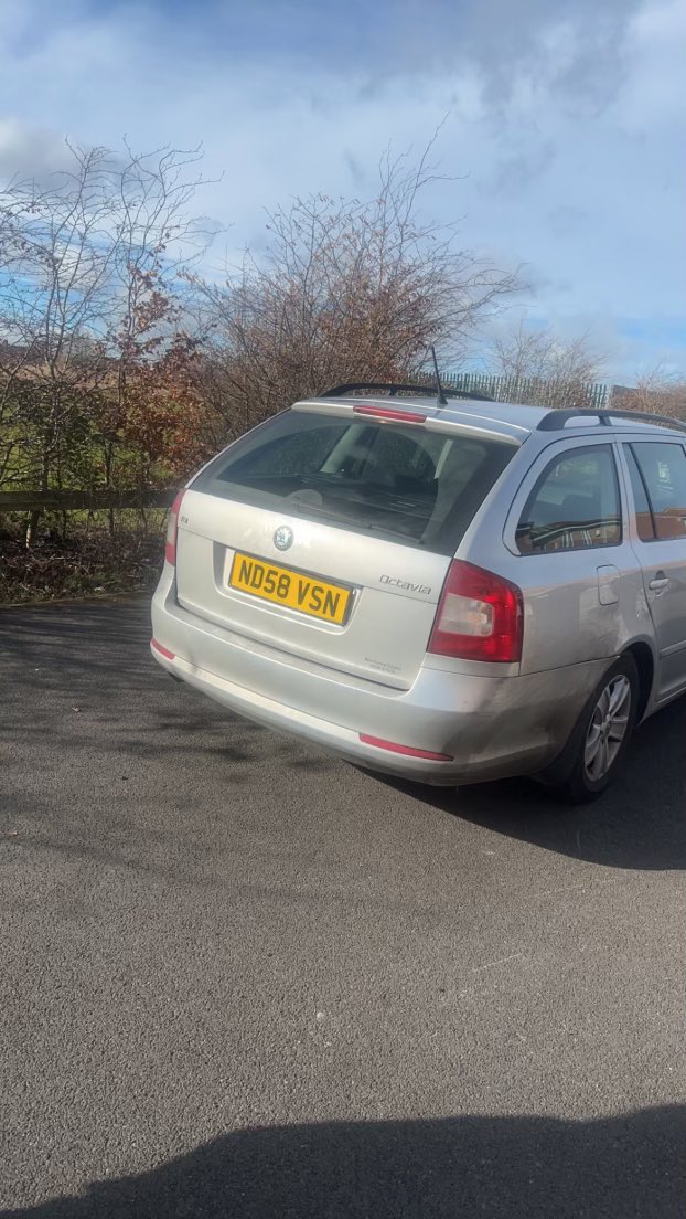 Hi Guys, its been a while but I’m hoping the power of Twitter can lend us a hand👊🏽

My daughter Holly’s lad has had his MacBook Pro 2020 Stolen and this is the culprit 🤬

If anyone recognises him or the car pls dm <a href="/HollyHavelock/">Holly Havelock</a> or @leemoody123