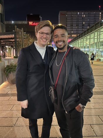Faenex's tweet photo. Me and @RayndayGaming , 5 years apart. We still out here! https://t.co/hRHblDAR7C