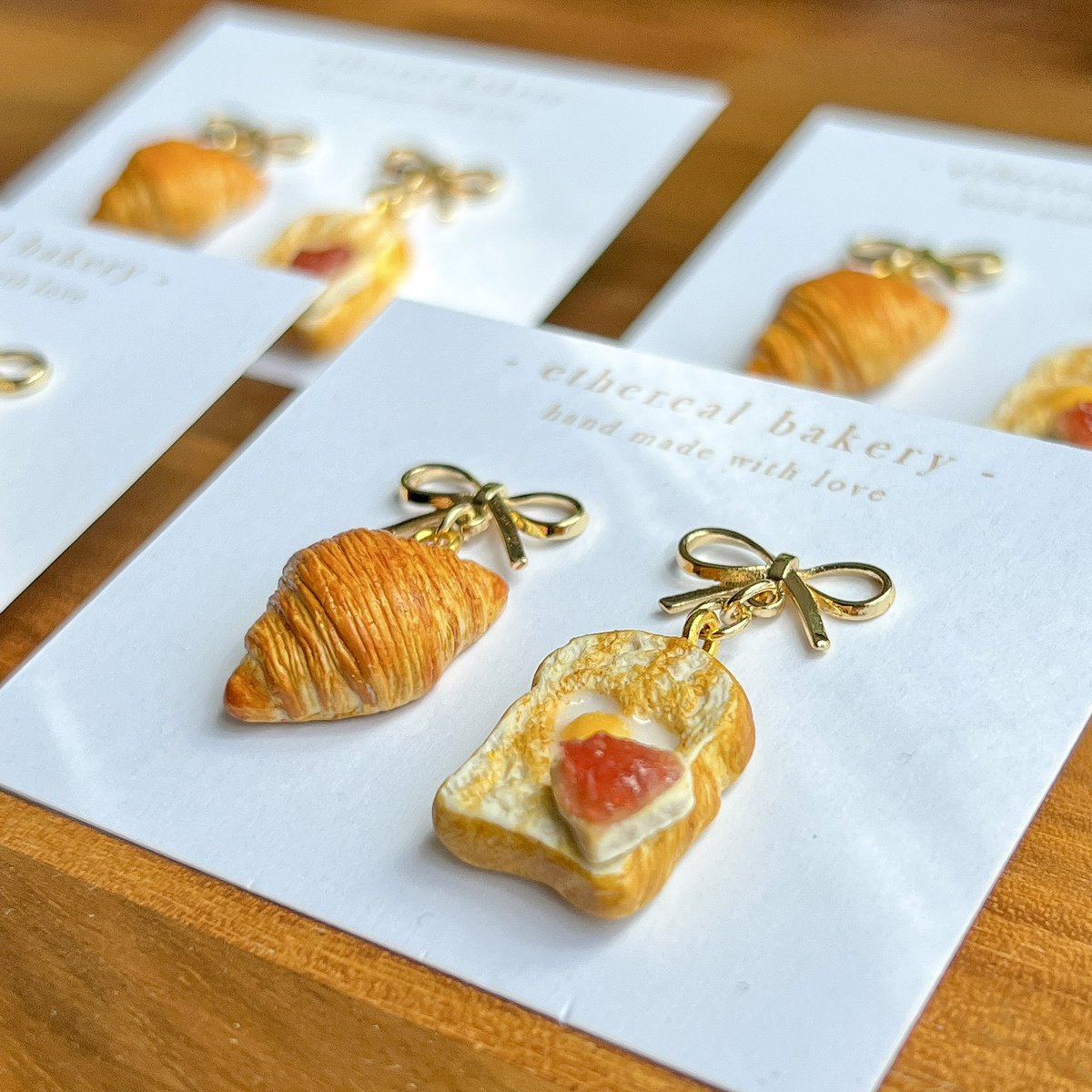 etherealartiste's tweet photo. I used a new ribbon hardware for dangly earrings &amp; they turned out so cute 🥹✨ https://t.co/YACgQS54hj