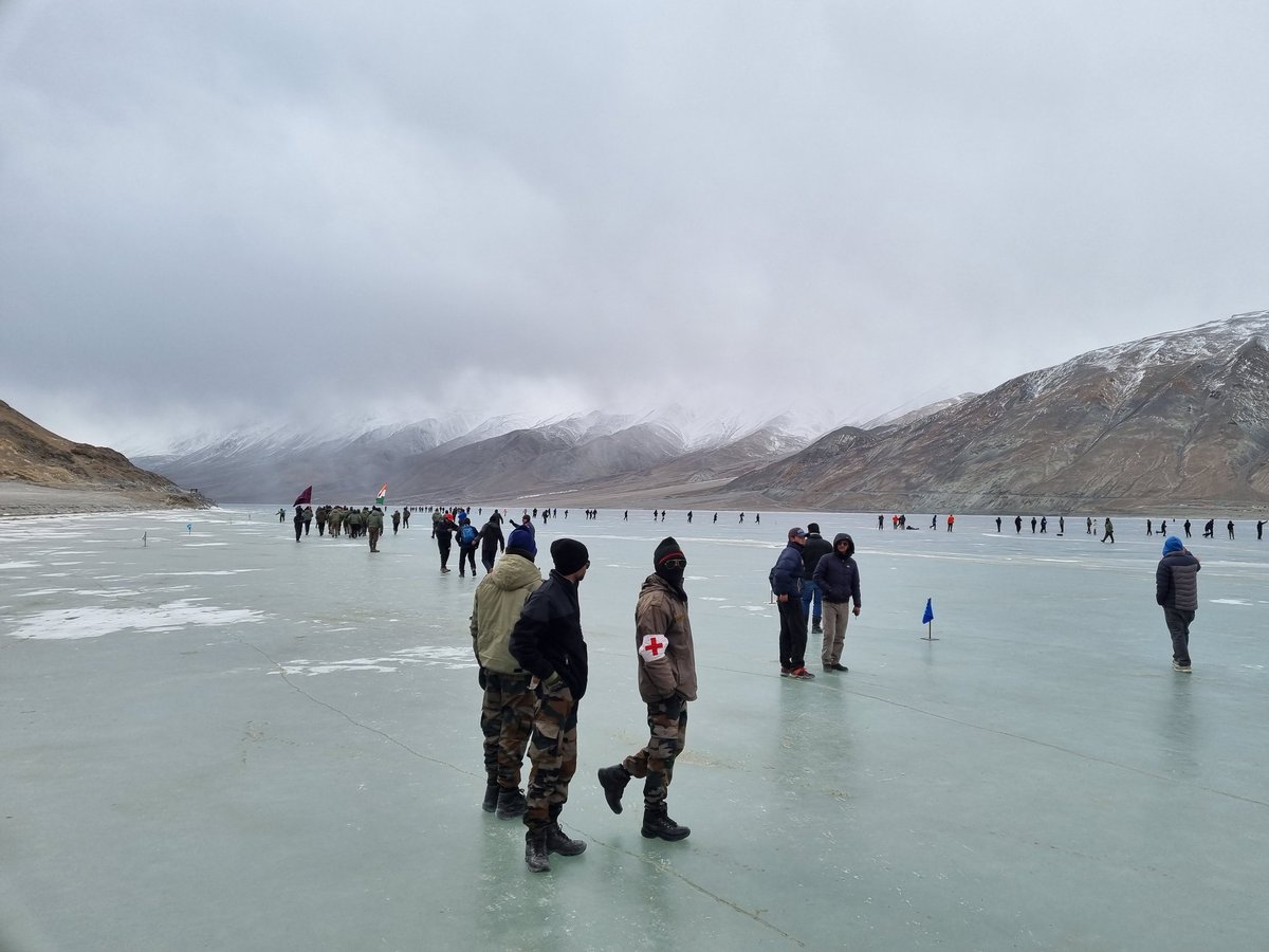 vincekumar's tweet photo. What an amazing event. #halfmarathon done at #PangongTso. Thanks to the #ARMY #itpb for your support. @ChambaTsetan72 @utladakhtourism @c2cod #asfl https://t.co/hmX4NvW7kK