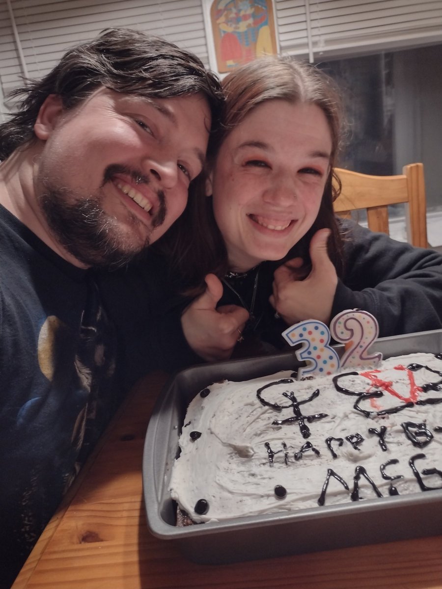MeganEHarmon's tweet photo. I had a amazing and awesome day. Can't believe I am 32 yrs old now. I did a half Lilith Czar and BVB birthday party for tonight and for today. Wearing LC necklace and The Gates necklace @NeverTakeitOff @LilithCzar @andyblack ❤️🖤. #ntio https://t.co/qBjGFMF6Sq