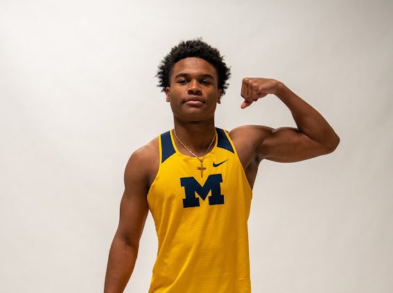 bjmoss1006's tweet photo. Had a great official visit this weekend at The University of Michigan. @UMichTrack @CoachRajewsky @Cambridge_AD @AtlZoom https://t.co/GJmmQoPO01