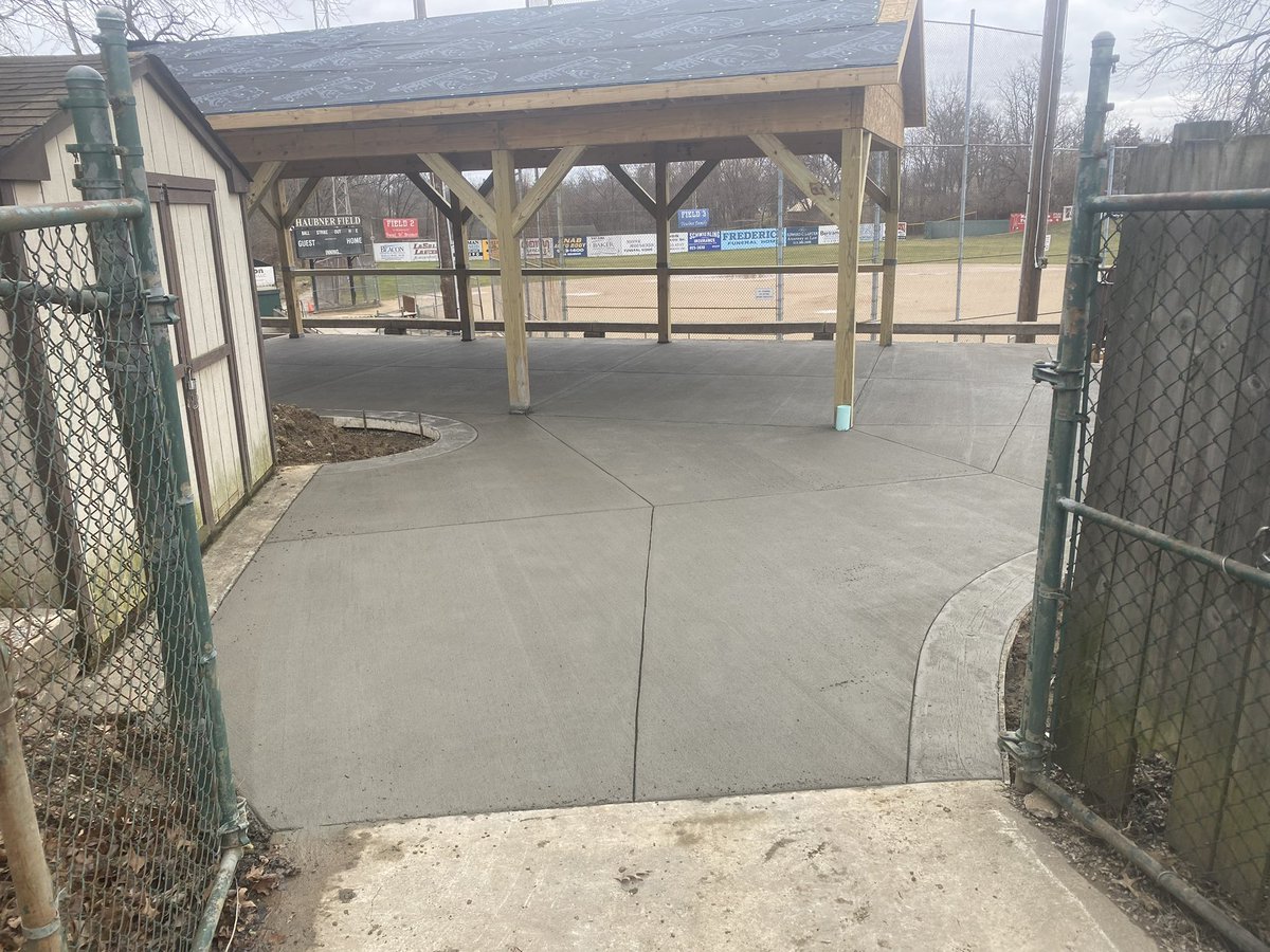 Haubner_Field's tweet photo. Check out the progress of the new pavilion behind home plate on field 1 at Haubner. It’s going to be a great place with a great view to take in games. Opening weekend is just around the corner. https://t.co/uXw7goHiuZ