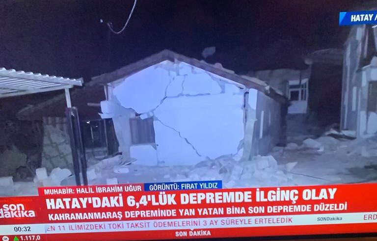 A Haber: “Kahramanmaraş depreminde yan yatan bina son depremde düzeldi.”