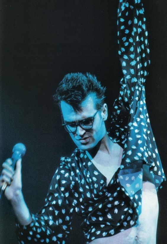 mozpicsdaily's tweet photo. the smiths on stage at l'eldorado in paris, 1984 https://t.co/yPbhYQ8vRe