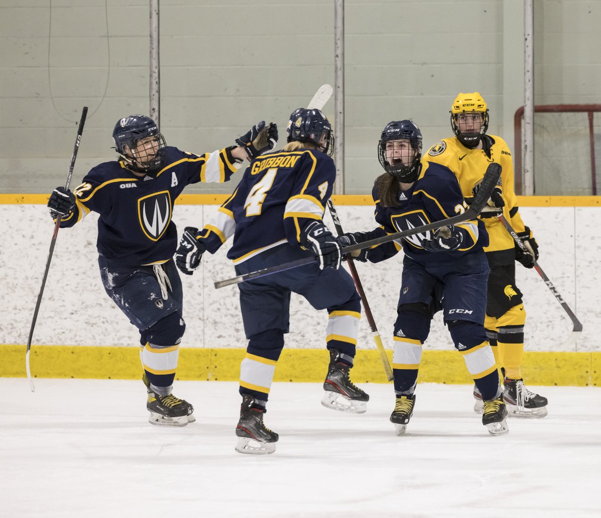 That feeling when you realize that playoffs start this week! 🙌

We hope everyone in our #LancerFamily had a restful holiday weekend and are geared up for an exciting and busy week ahead!

#BannerSZN #FamilyDay #WSR 

📸@heatherpollockphoto